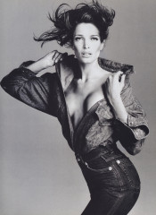 Stephanie Seymour ~ Versace Fall/Winter 1993.94 by Richard Avedon фото №1375299