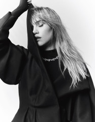 Suki Waterhouse – Harper’s Bazaar Spain, January 2024 фото №1383954