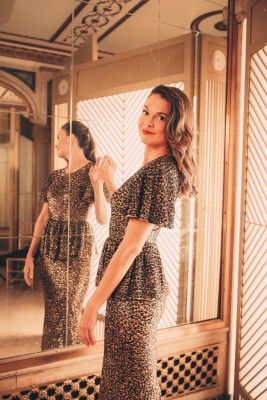 SUTTON FOSTER for broadway.com, October 2019 фото №1230034