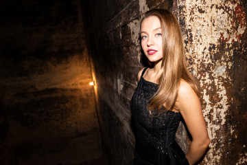 Sydney Sweeney - Armani Beauty x Harper's Bazaar Dinner at 73rd BIFF 02/18/2023 фото №1364720