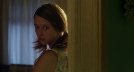 Taissa Farmiga фото №526890