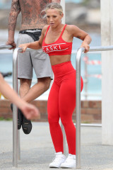 Tammy Hembrow in Workout Gear in Bondi фото №1046033