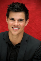 Taylor Lautner фото №274770