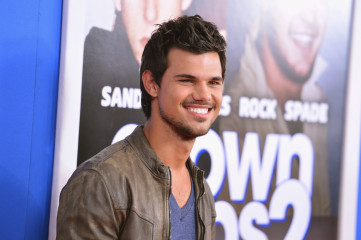 Taylor Lautner фото №689403