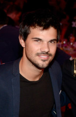 Taylor Lautner фото №776328