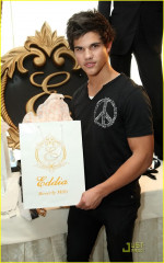 Taylor Lautner фото №296940