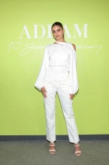 Taylor Hill - Adeam Fashion Show 09/17/2022 фото №1358426