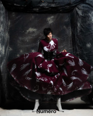 Taylor Hill for Numéro Switzerland by Petros Koy фото №1410079