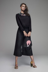 Taylor Hill - photoshoot for Fendi resort collection фото №972705