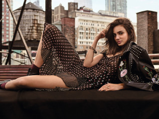 Taylor Hill - photoshoot for TOPSHOP Autumn/Winter Campaign фото №980134
