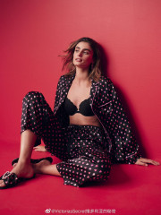 Taylor Hill - Victoria Secret Valentines Day (2022) фото №1341769