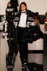 Ralph Lauren Fall/Winter 2022 Fashion Show in New York фото №1340480