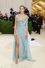 Taylor Hill - MET Gala 2021: In America. A Lexicon Of Fashion 09/13/2021 фото №1313649