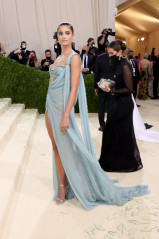 Taylor Hill - MET Gala 2021: In America. A Lexicon Of Fashion 09/13/2021 фото №1313641