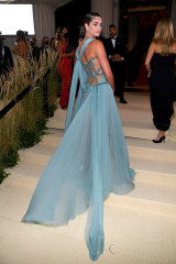 Taylor Hill - MET Gala 2021: In America. A Lexicon Of Fashion 09/13/2021 фото №1311013