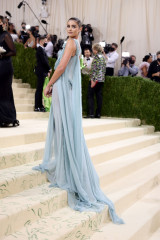 Taylor Hill - MET Gala 2021: In America. A Lexicon Of Fashion 09/13/2021 фото №1311007