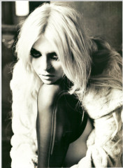 Taylor Momsen фото №350484