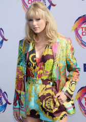 Taylor Swift - Teen Choice Awards in Los Angeles 08/11/2019 фото №1208914