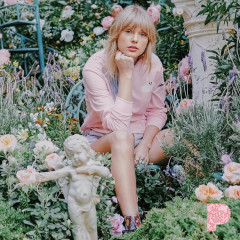 Taylor Swift - 'Lover' Photoshoot (2019) фото №1214034