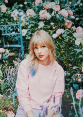 Taylor Swift by Valheria Rocha for 'Lover' Album Photoshoot (2019) фото №1286837