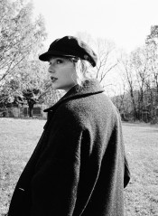 Taylor Swift - 'evermore' Album Photoshoot (2020) фото №1284894
