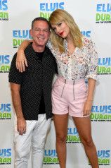 Taylor Swift - Elvis Duran Show in New York 08/23/2019 фото №1213056