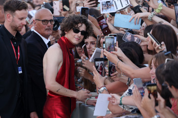 Timothée Chalamet - 'Bones and All' Premiere at 79th VIFF 09/02/2022 фото №1350232