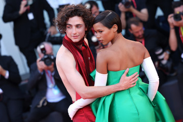 Timothée Chalamet - 'Bones and All' Premiere at 79th VIFF 09/02/2022 фото №1350231