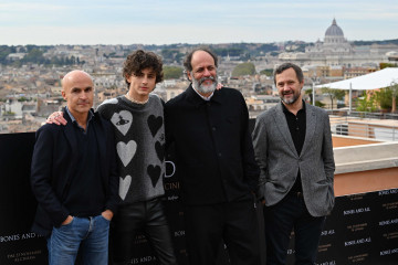 Timothée Chalamet - 'Bones and All' Rome Photocall 11/12/2022 фото №1356749