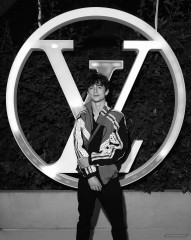 Timothée Chalamet by Greg Williams for Louis Vuitton Dinner at 74th CFF 07/13/21 фото №1359665