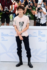 Timothée Chalamet - 'The French Dispatch' Photocall at 74th CFF 07/13/2021 фото №1344125