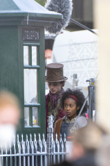 Timothée Chalamet - Wonka (2023) On Set in Bath, UK 10/13/2021 фото №1316189