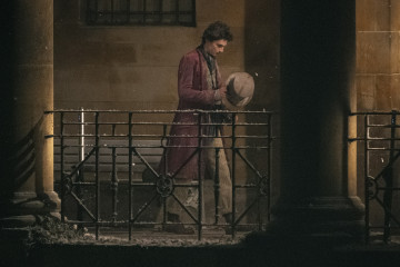 Timothée Chalamet - Wonka (2023) On Set in Bath, UK 10/13/2021 фото №1316186