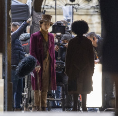 Timothée Chalamet - Wonka (2023) On Set in Oxford 02/16/2022 фото №1338002