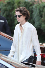 Timothée Chalamet - MSA in Santa Monica 10/19/2023 фото №1384457