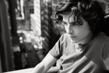 Timothée Chalamet by Mario Sorrenti for Chanel 'Bleu de Chanel' (2023) фото №1370462