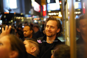 Tom Hiddleston - New York 10/23/2019 фото №1237570