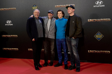 Tom Holland-'Uncharted' Madrid Premiere фото №1336759