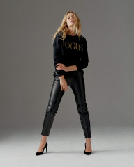 Toni Garrn – Vogue Collection Winter 2020 фото №1237444