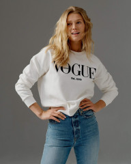Toni Garrn – Vogue Collection Winter 2020 фото №1237442