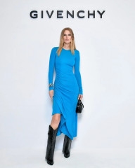 Toni Garrn - Givenchy Fall/Winter 2023 Fashion Show in Paris фото №1369054