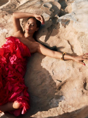 TRACEE ELLIS ROSS in The Edit by Net-a-porter, May 2020 фото №1256460