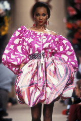 Tyra Banks for Yves Saint Laurent Haute Couture SS 1992 фото №1386952