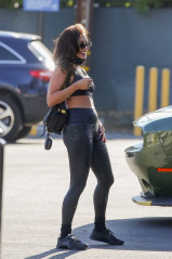 Vanessa Hudgens – Arriving at the Gym in LA 07/06/2020 фото №1262974