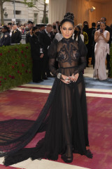 Vanessa Hudgens - 2022 MET Gala 05/02/2022 фото №1342160