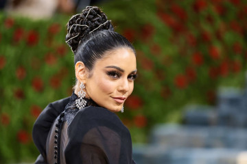 Vanessa Hudgens - 2022 MET Gala 05/02/2022 фото №1342163