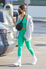 Vanessa Hudgens - Leaving Gym in West Hollywood 01/14/2022 фото №1333938