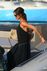 Victoria Beckham_August 25th and 28th фото №1237797