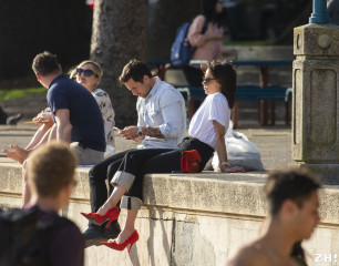 Victoria Beckham - Manly Beach In Sydney фото №1157454