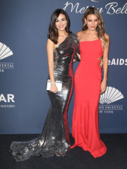 Victoria Justice – amfAR Gala 2020 Benefit For AIDS Research фото №1245400